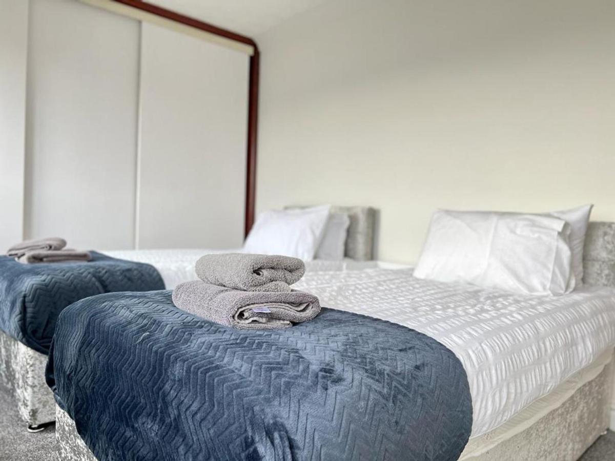 The Deja View House By Incredible Stay Peterborough Bagian luar foto
