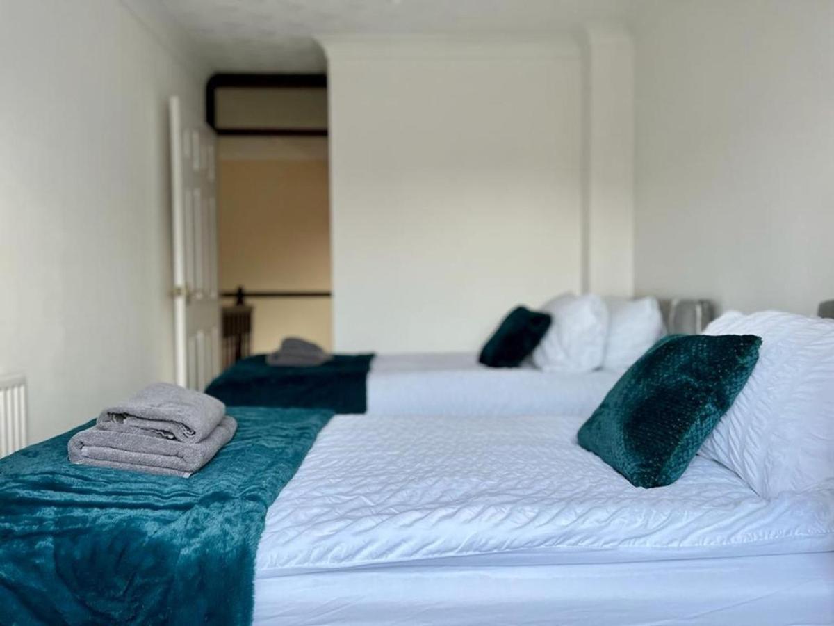 The Deja View House By Incredible Stay Peterborough Bagian luar foto