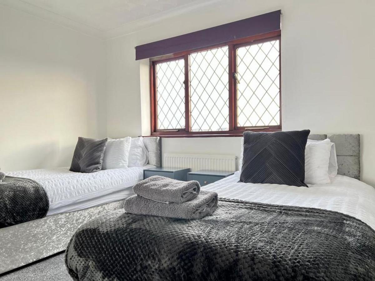 The Deja View House By Incredible Stay Peterborough Bagian luar foto