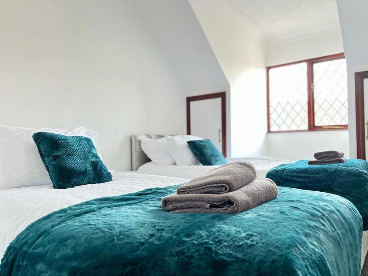 The Deja View House By Incredible Stay Peterborough Bagian luar foto
